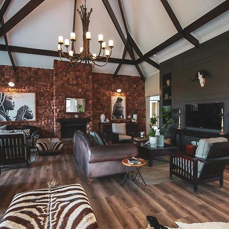 Otjiwa Safari Lodge Otjiwarongo Zewnętrze zdjęcie