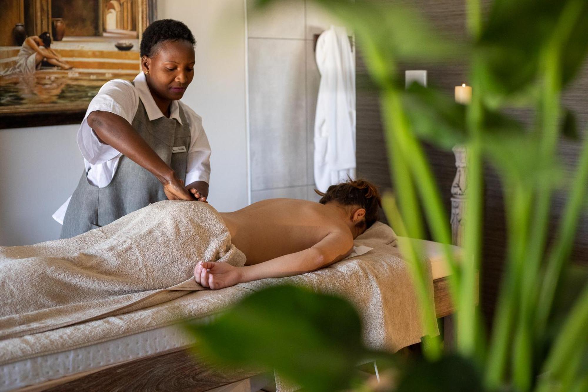 Otjiwa Safari Lodge Otjiwarongo Zewnętrze zdjęcie